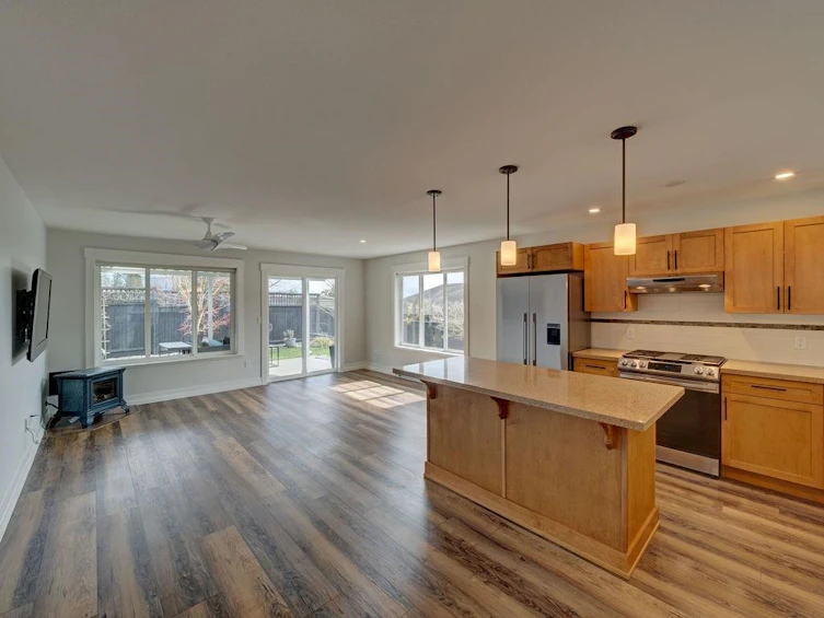 5652 Andres Road, Sechelt, BC, V7Z 0M4 - 17