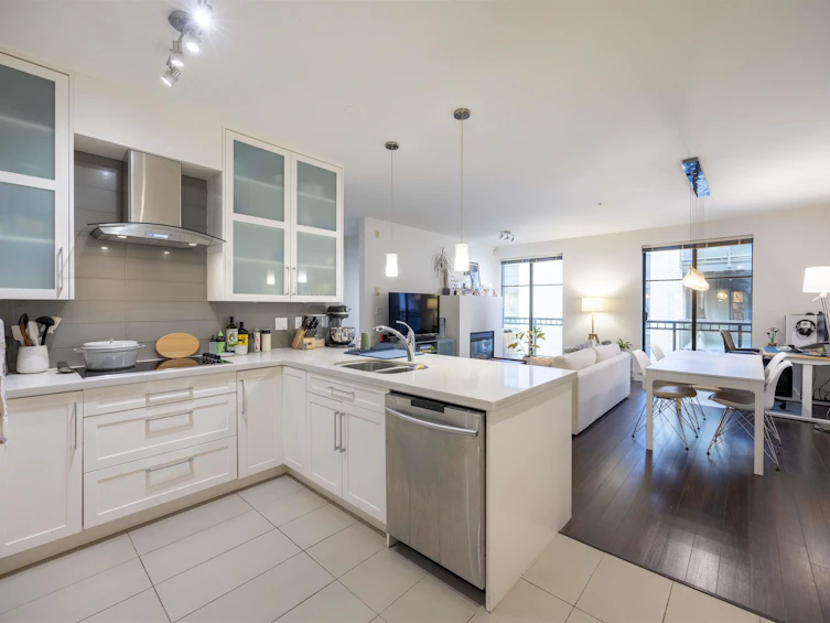 302-2065 W 12th Avenue, Vancouver, BC, V6J 5L9 - 3