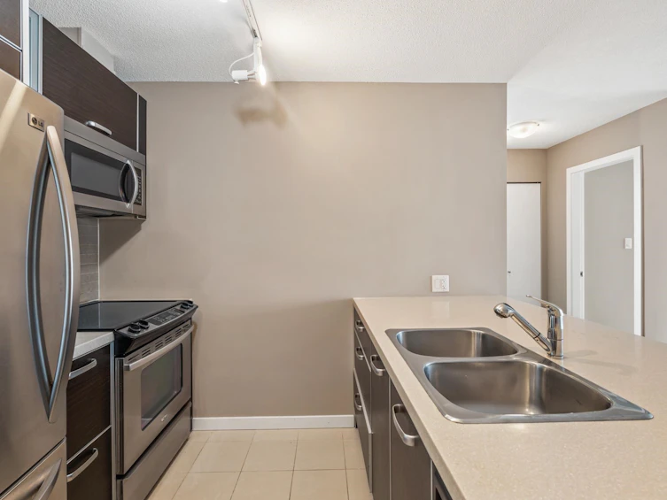 2702-9981 Whalley Boulevard, Surrey, BC, V3T 0G6 - 22
