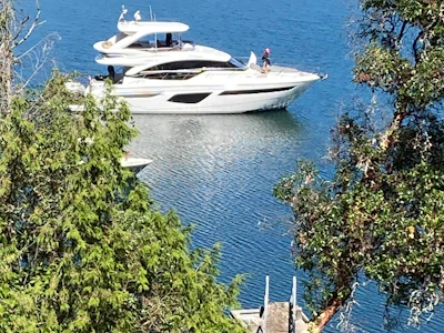 1361 Sturdies Bay Road - 3