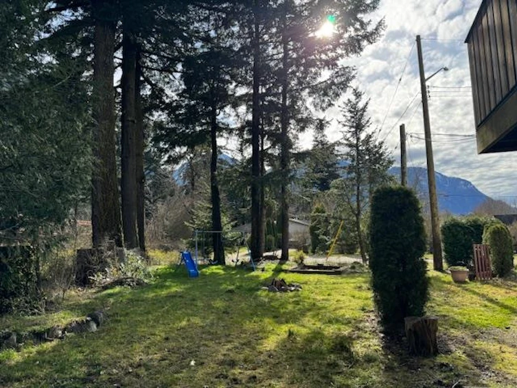 410 Hudson Bay Street, Hope, BC, V0X 1L4 - 14