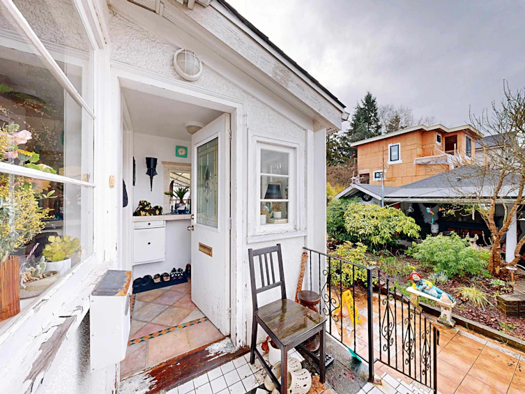 228 E 26th Avenue, Vancouver, BC, V5V 2H3 - 25