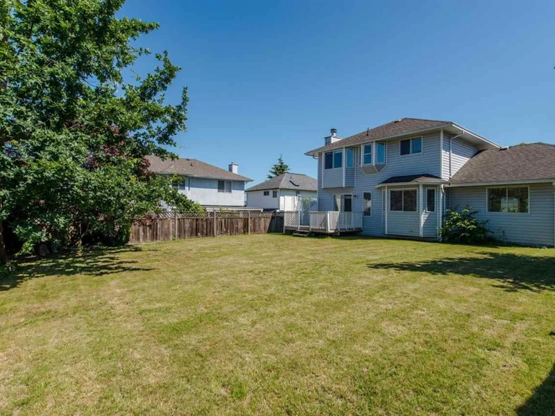 15935 88a Avenue, Surrey BC V4N 2X9