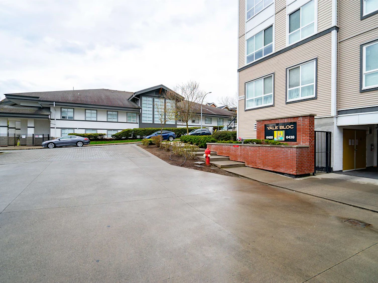 210-6438 195a Street, Surrey, BC, V4N 6R5 - 30