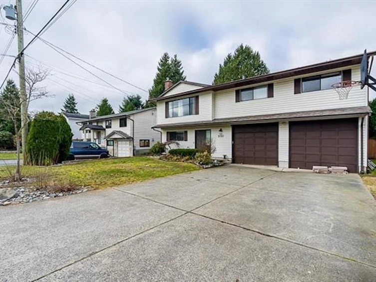 9781 154 Street, Surrey, BC, V3R 4J4 - 2