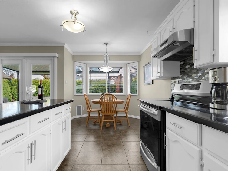 19103 Sundale Close, Surrey, BC, V3S 7M6 - 9