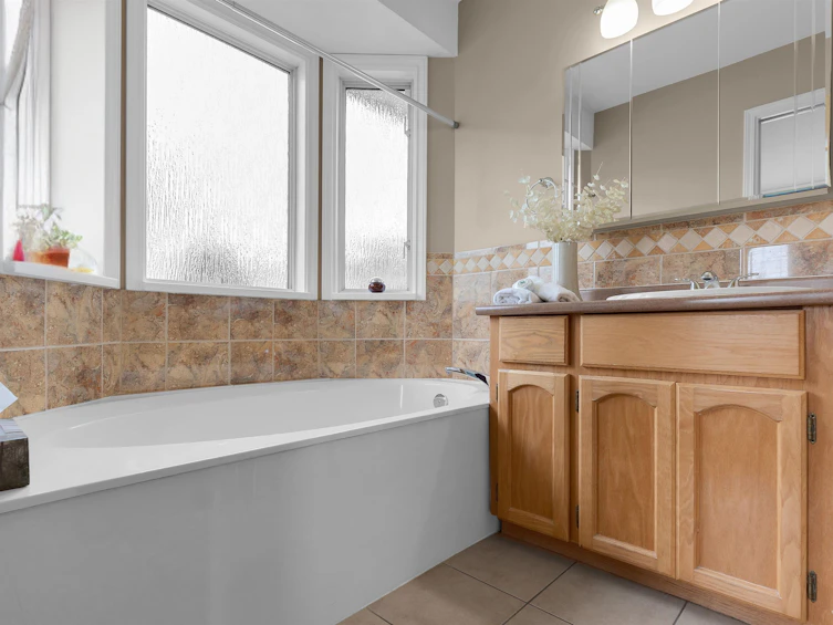 19103 Sundale Close, Surrey, BC, V3S 7M6 - 16