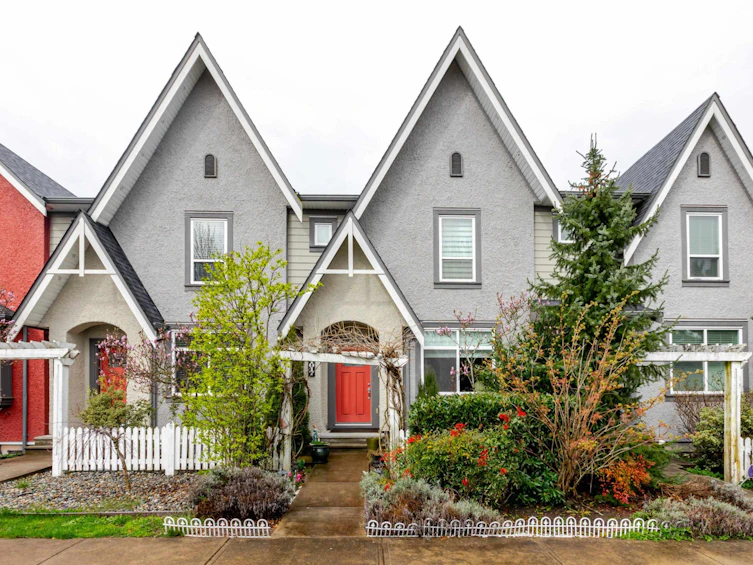 21017 80 Avenue, Langley, BC, V2Y 0J4