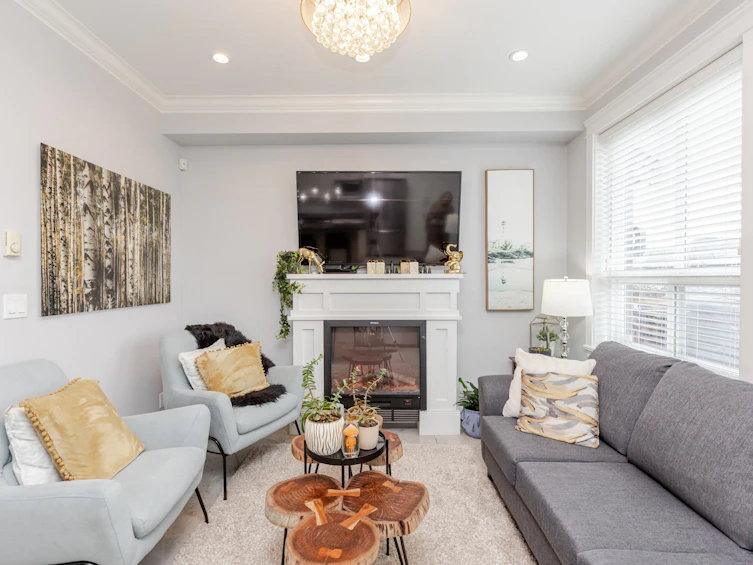 21017 80 Avenue, Langley, BC, V2Y 0J4 - 21
