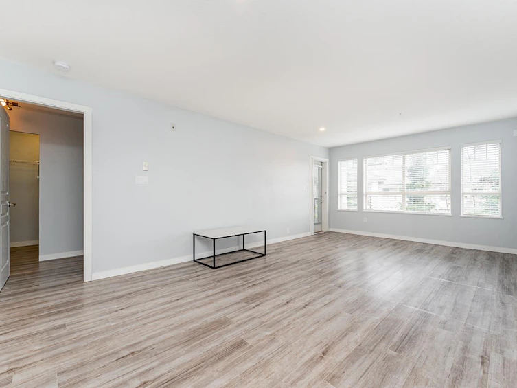 302-2951 Silver Springs Boulevard, Coquitlam, BC, V3E 3S4 - 11