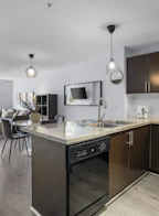 313 700 Klahanie Drive