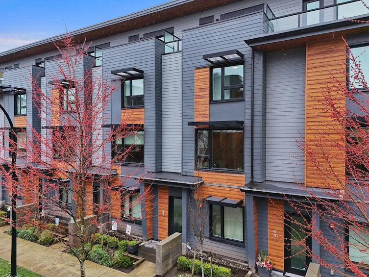 50-528 E 2nd Street, North Vancouver, BC, V7L 0G8 - 2