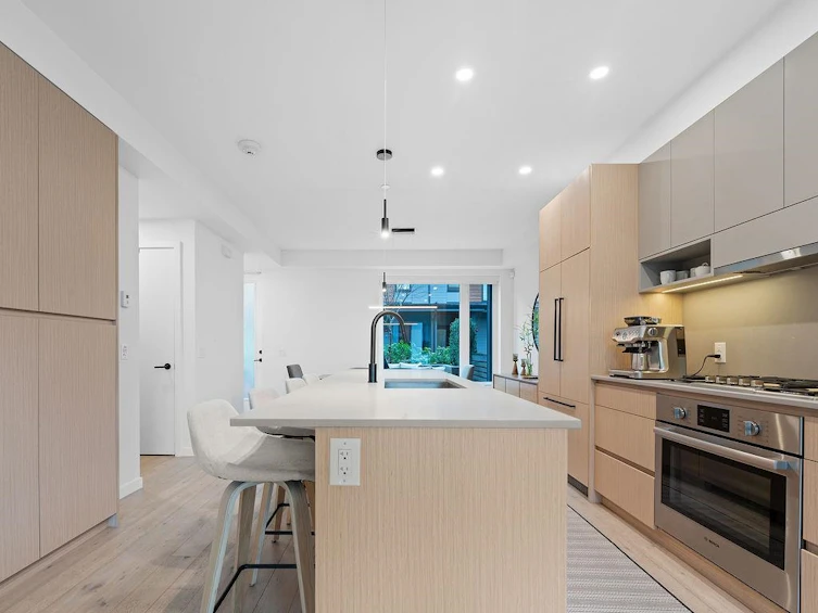 50-528 E 2nd Street, North Vancouver, BC, V7L 0G8 - 6
