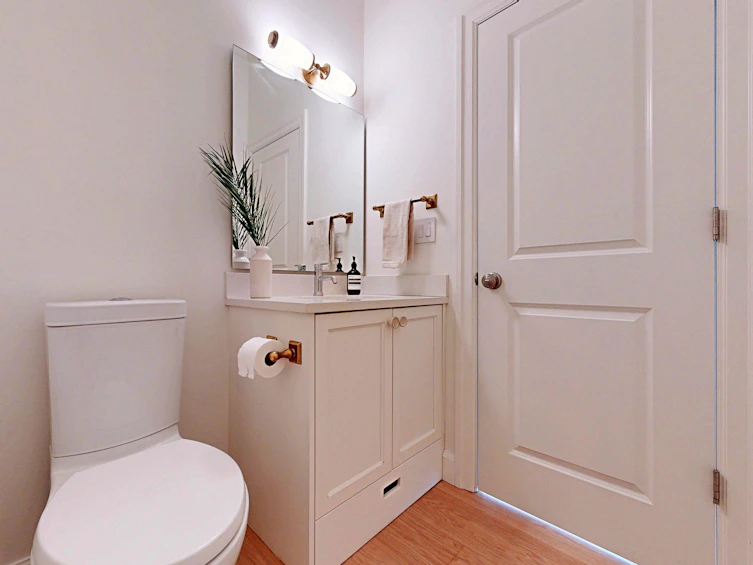 2556 W 7th Avenue, Vancouver, BC, V6K 1Y9 - 7