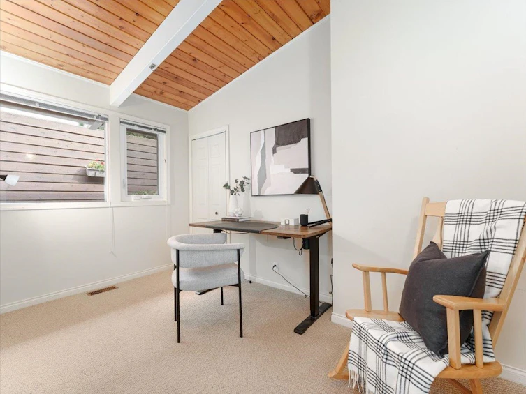 999 Clements Avenue, North Vancouver, BC, V7R 2L1 - 23