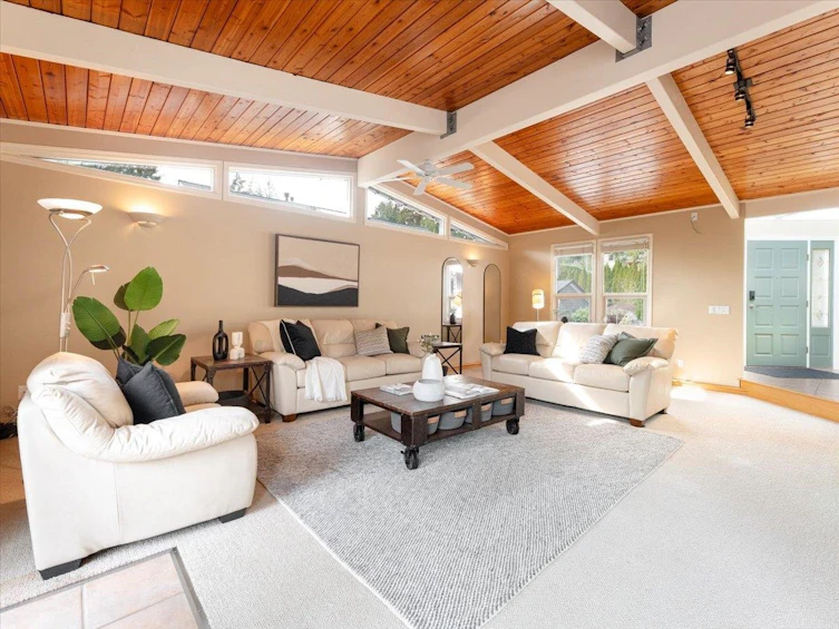999 Clements Avenue, North Vancouver, BC, V7R 2L1 - 5