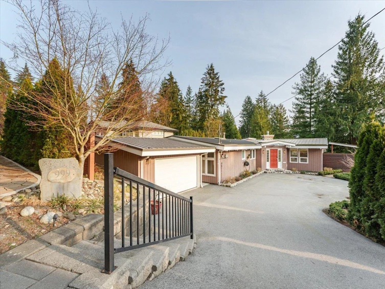 999 Clements Avenue, North Vancouver, BC, V7R 2L1 - 31