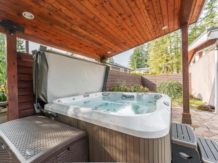 999 Clements Avenue, North Vancouver, BC, V7R 2L1 - 29