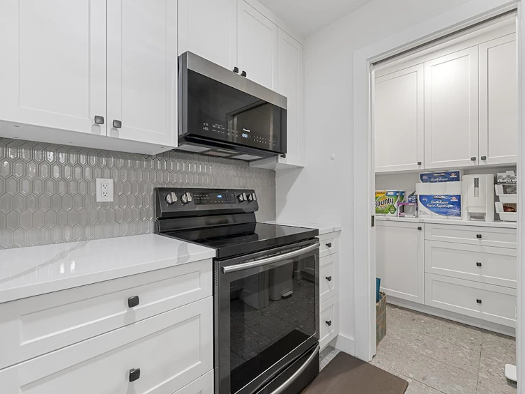 109-7500 Minoru Boulevard, Richmond, BC, V6Y 3J6 - 3