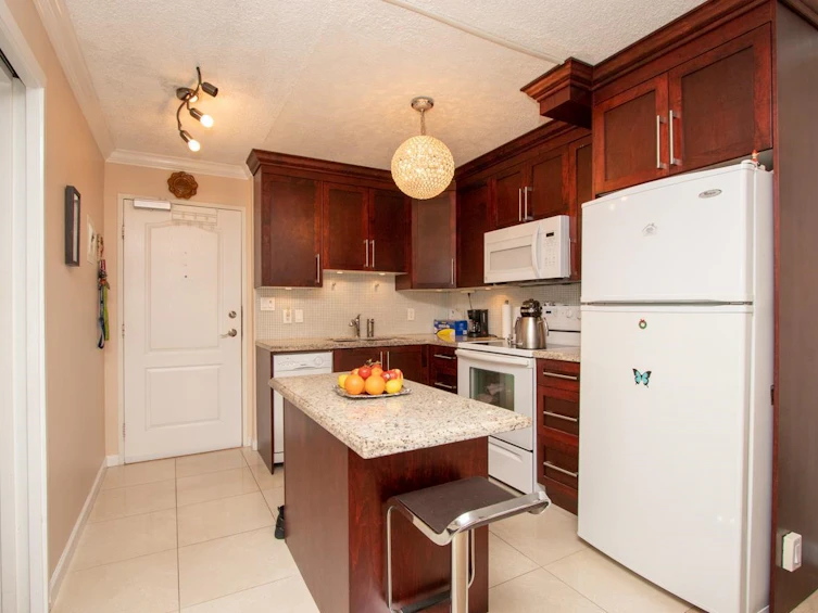 810-2016 Fullerton Avenue, North Vancouver, BC, V7P 3E6 - 5