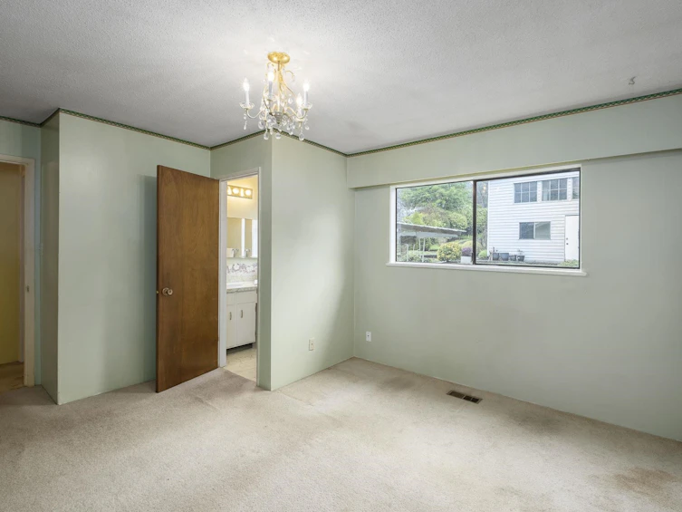 1050 Heywood Street, North Vancouver, BC, V7L 1H3 - 10