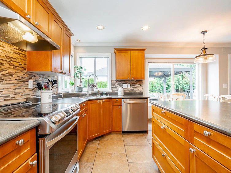 6909 182b Street, Surrey, BC, V3S 9H4 - 12