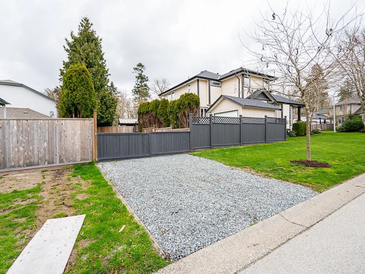 6909 182b Street, Surrey, BC, V3S 9H4 - 36