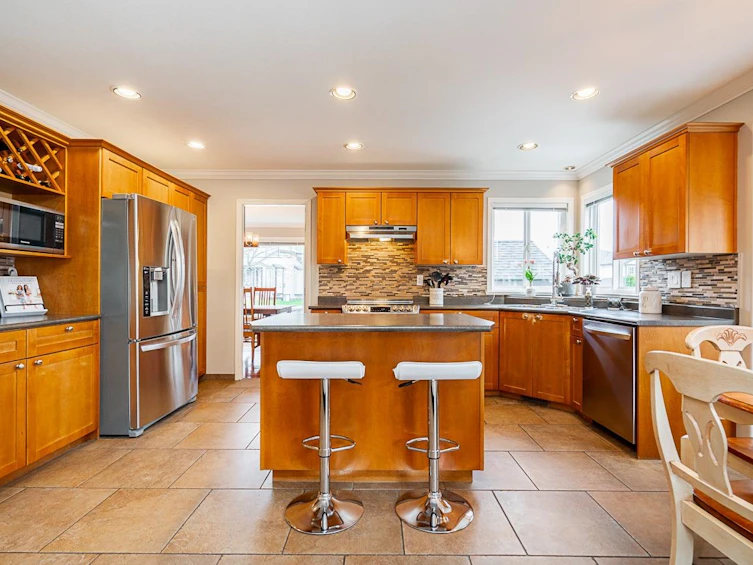 6909 182b Street, Surrey, BC, V3S 9H4 - 11