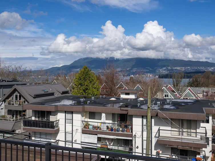 209-2125 W 2nd Avenue, Vancouver, BC, V6K 1H7 - 23