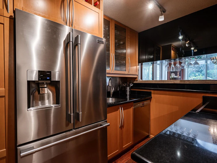 209-2125 W 2nd Avenue, Vancouver, BC, V6K 1H7 - 12