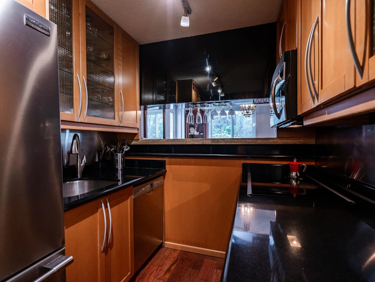 209-2125 W 2nd Avenue, Vancouver, BC, V6K 1H7 - 11
