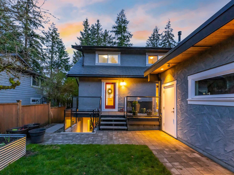 1032 W Keith Road, North Vancouver, BC, V7P 1Y5 - 3