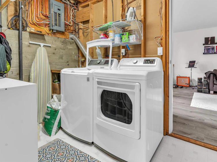 1032 W Keith Road, North Vancouver, BC, V7P 1Y5 - 24