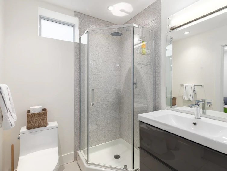 6565 Vine Street, Vancouver, BC, V6P 5W6 - 22