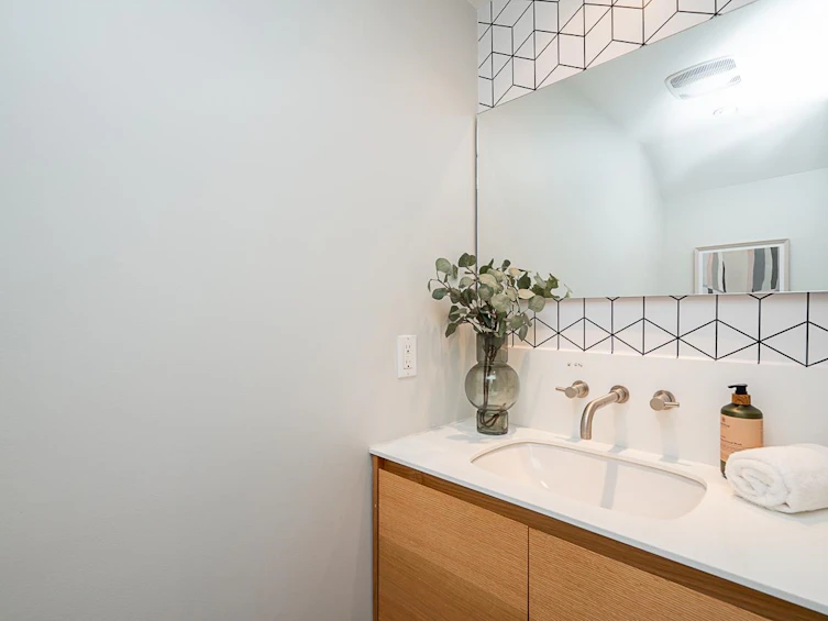 1870 Bayswater Street, Vancouver, BC, V6K 4A4 - 12