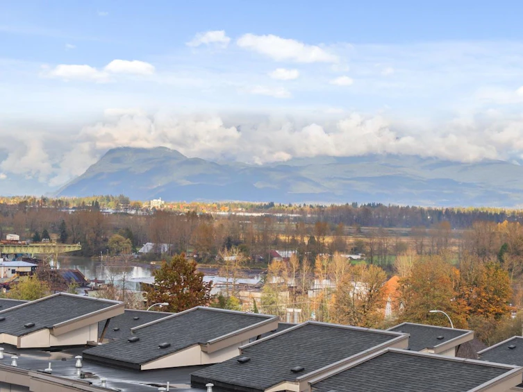 510-9983 E Barnston Drive, Surrey, BC, V4N 6T3 - 23