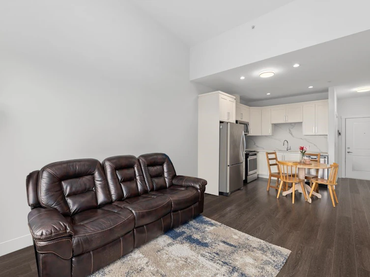 510-9983 E Barnston Drive, Surrey, BC, V4N 6T3 - 5