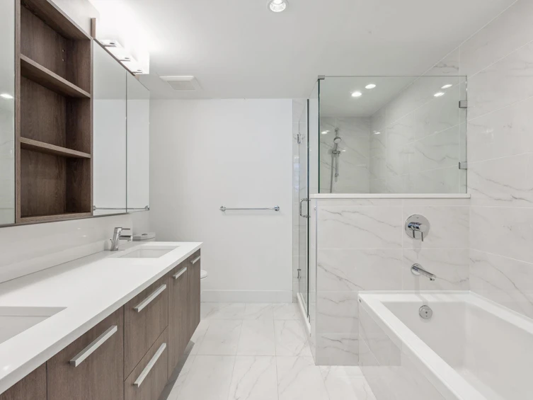 304-2780 Valley Centre Avenue, North Vancouver, BC, V7J 0C4 - 10