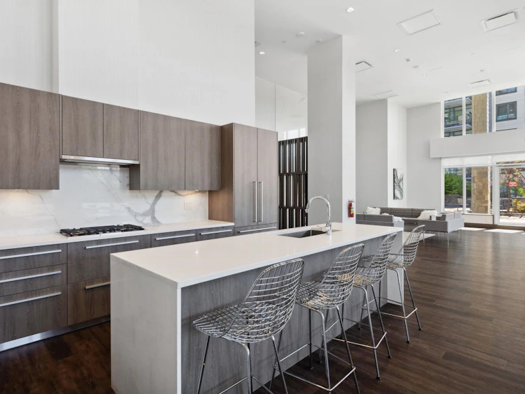 304-2780 Valley Centre Avenue, North Vancouver, BC, V7J 0C4 - 14
