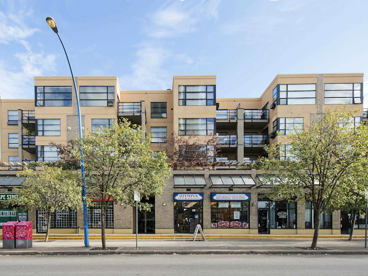 303-124 W 3rd Street, North Vancouver, BC, V7M 1E8 - 2