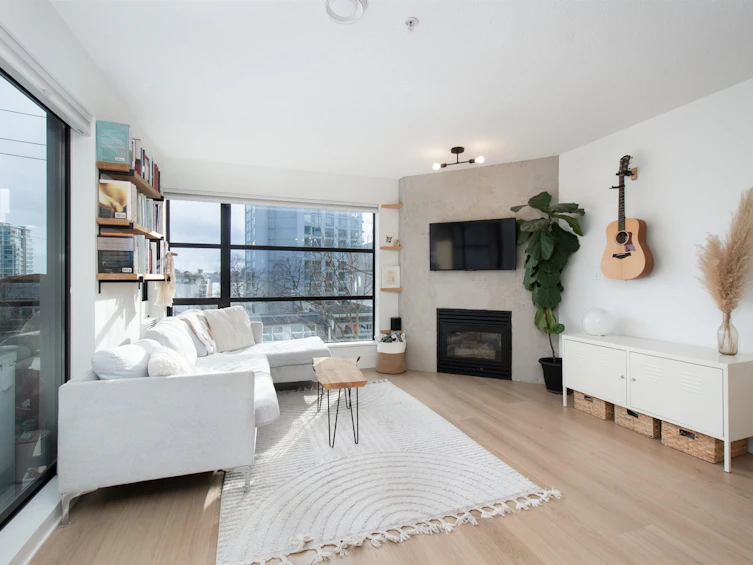 303-124 W 3rd Street, North Vancouver, BC, V7M 1E8 - 4