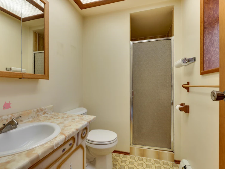 1199 Eastview Road, North Vancouver, BC, V7J 1L7 - 16