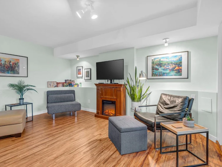 100 N Delta Avenue, Burnaby, BC, V5B 1E6 - 27