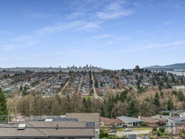100 N Delta Avenue, Burnaby, BC, V5B 1E6 - 4