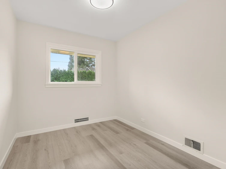 1285 Langdale Drive, North Vancouver, BC, V7R 1Z8 - 16