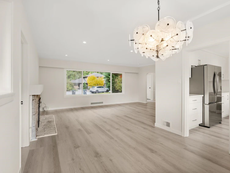 1285 Langdale Drive, North Vancouver, BC, V7R 1Z8 - 7