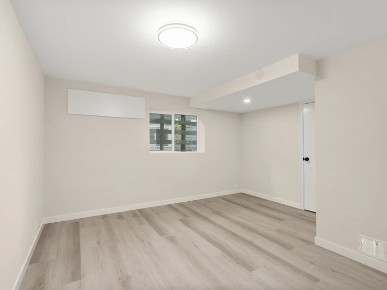 1285 Langdale Drive, North Vancouver, BC, V7R 1Z8 - 18