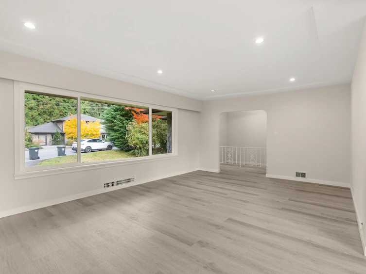 1285 Langdale Drive, North Vancouver, BC, V7R 1Z8 - 4