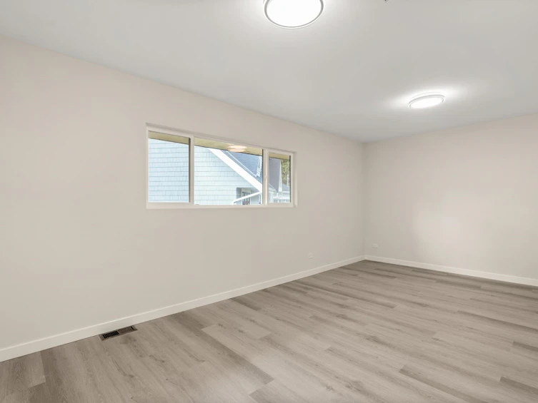 1285 Langdale Drive, North Vancouver, BC, V7R 1Z8 - 8