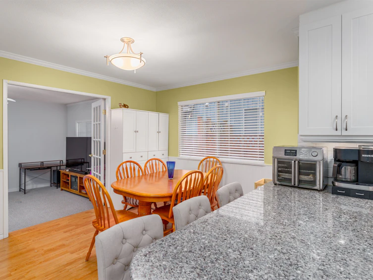 15931 101 Avenue, Surrey, BC, V4N 2S7 - 15